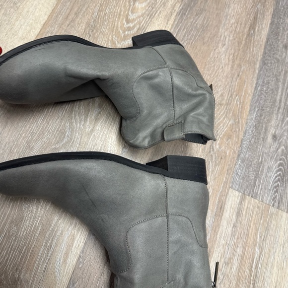 Nine West Solid Gray Size 8.5M Closed Toe Ankle Shaft Zip In Back - Picture 8 of 12